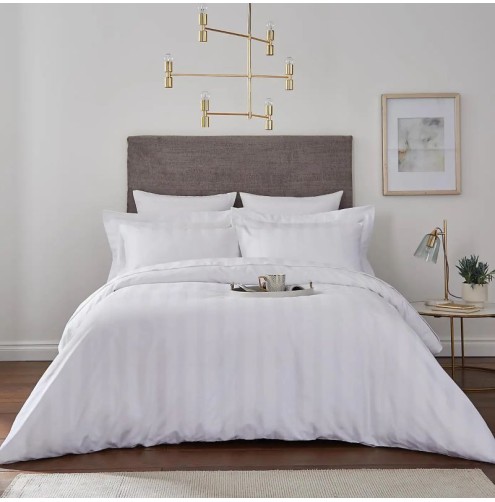 Satin Stripe Quilt Cover White (Disc)